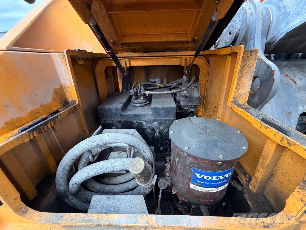 Volvo EC 250 EL Telakaivukoneet