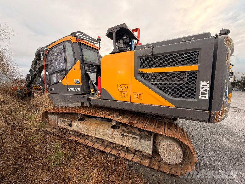 Volvo EC 250 EL Telakaivukoneet