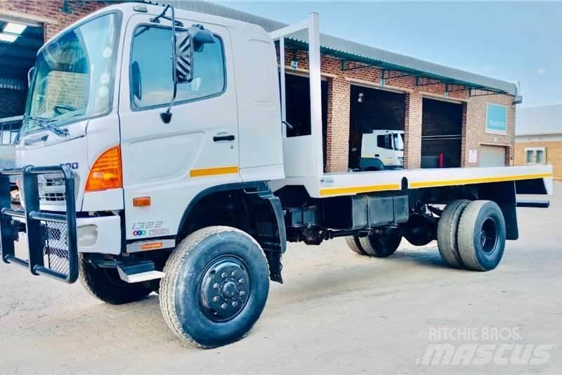 Hino 500 1322 4x4 Muut kuorma-autot
