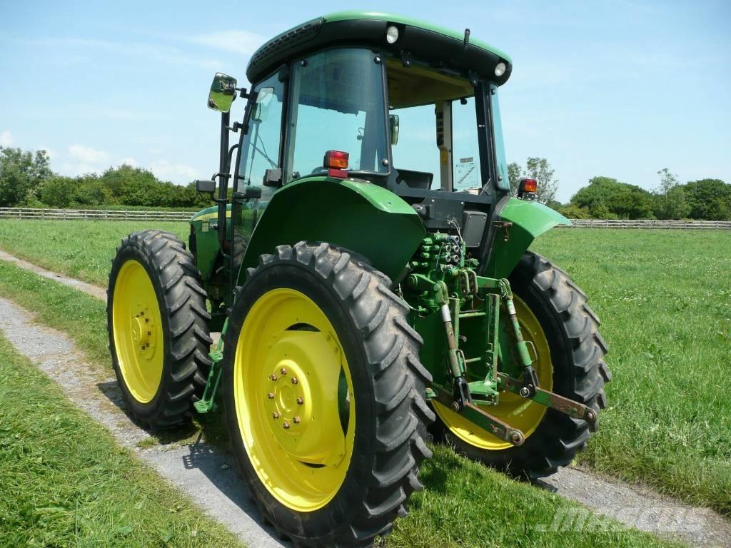 John Deere 5515 Traktorit