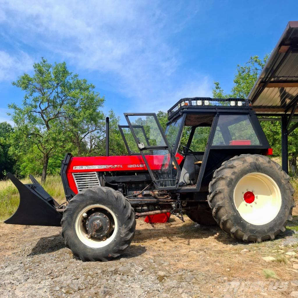 Zetor CRYSTAL Metsätraktorit