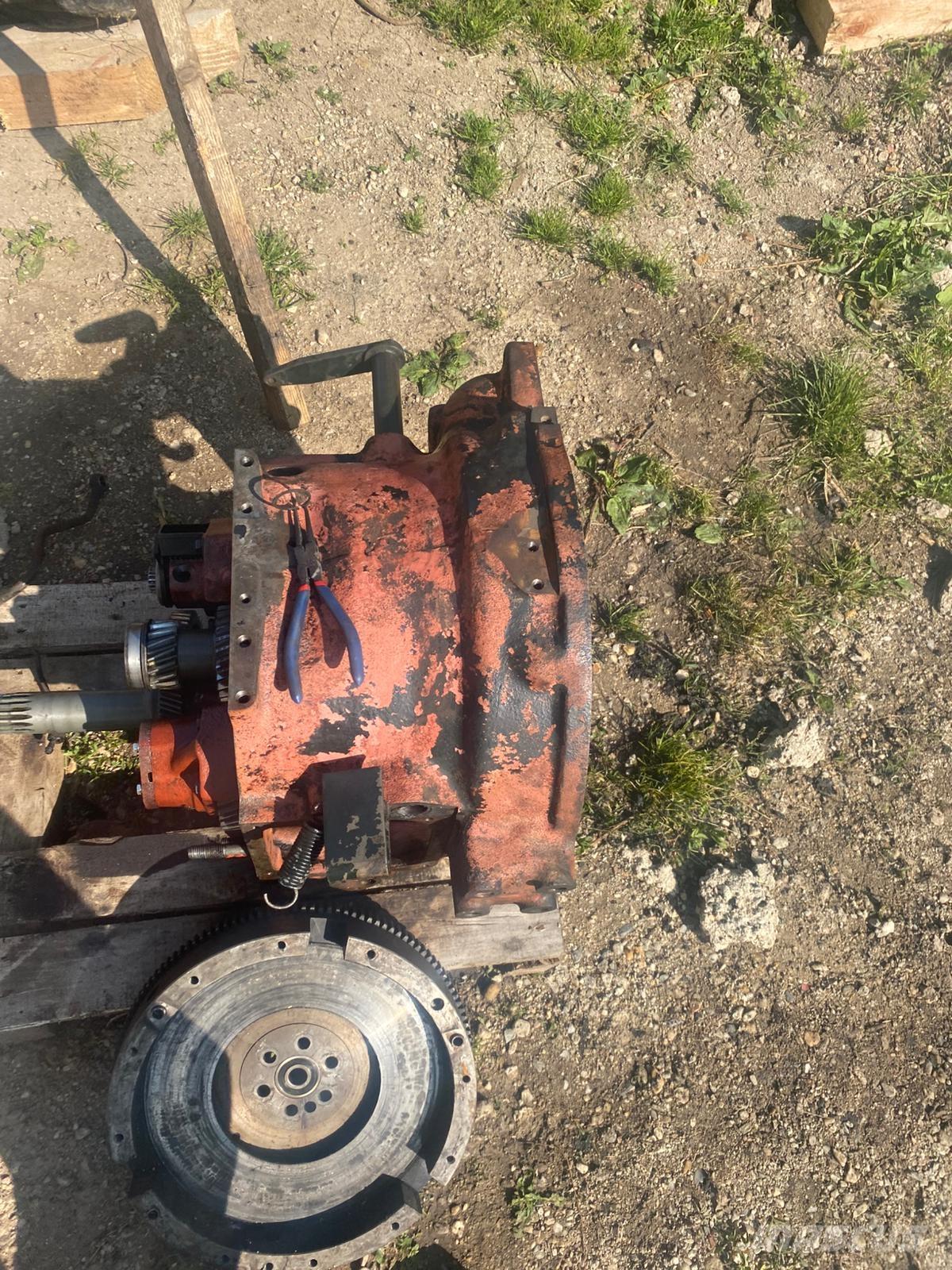 Zetor CRYSTAL Metsätraktorit