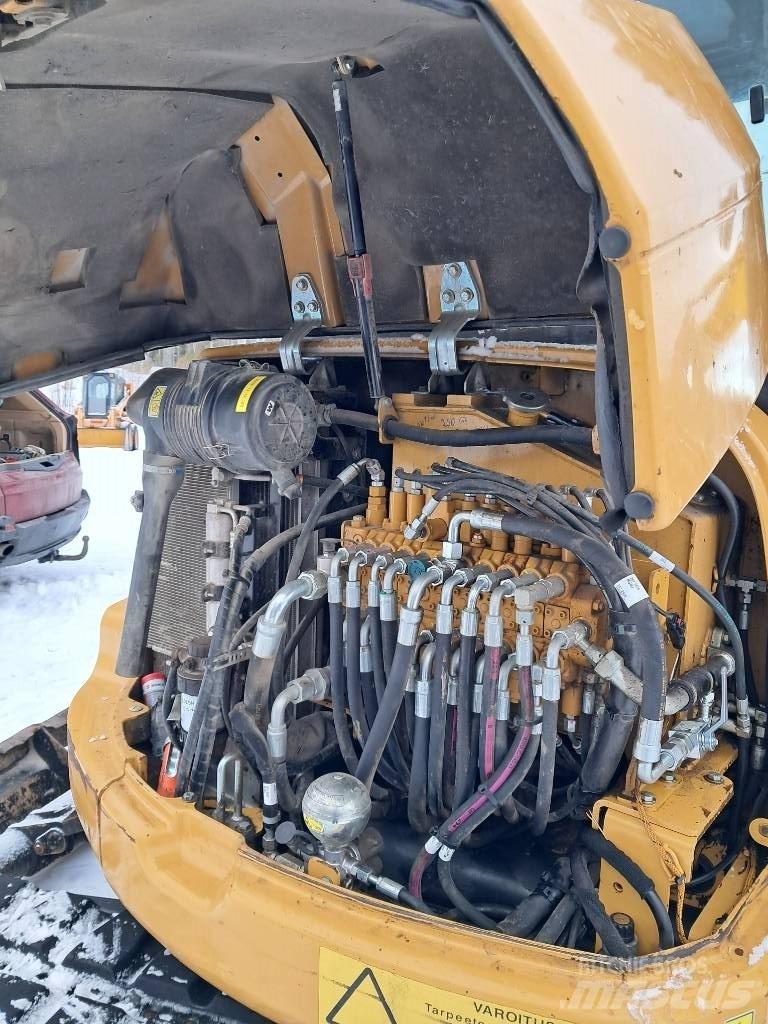 CAT 305 Minikaivukoneet < 7t