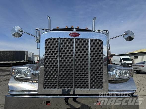 Peterbilt 389 Vetopöytäautot