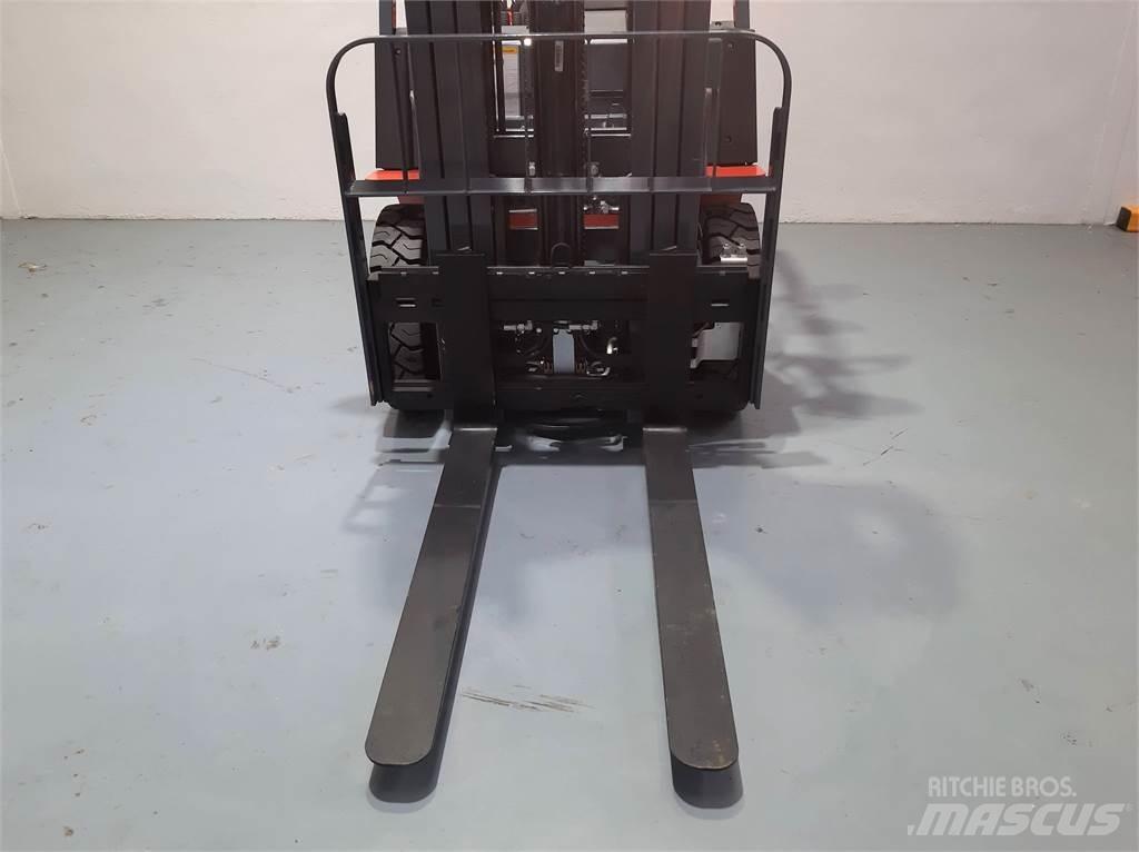 Heli CPCD25 XC26H Dieseltrukit