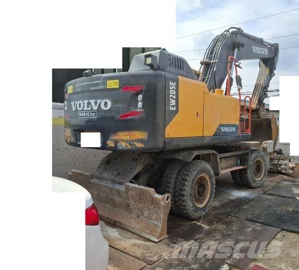 Volvo EW 205E Pyöräkaivukoneet