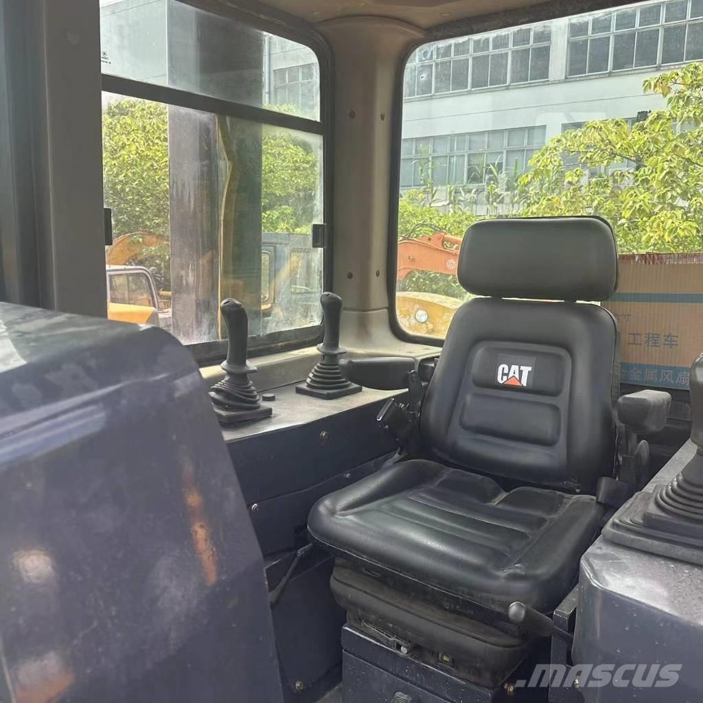 CAT D 8 R Telaketjupuskutraktorit