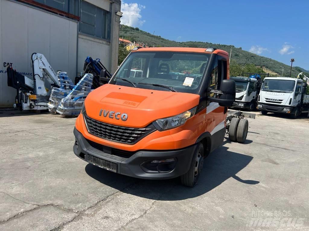 Iveco Daily 35-140 Umpikorikuorma-autot