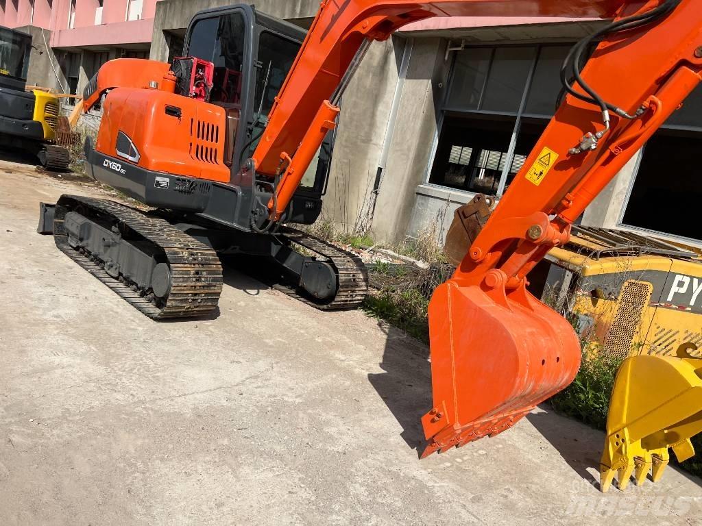 Doosan DX60 Minikaivukoneet < 7t