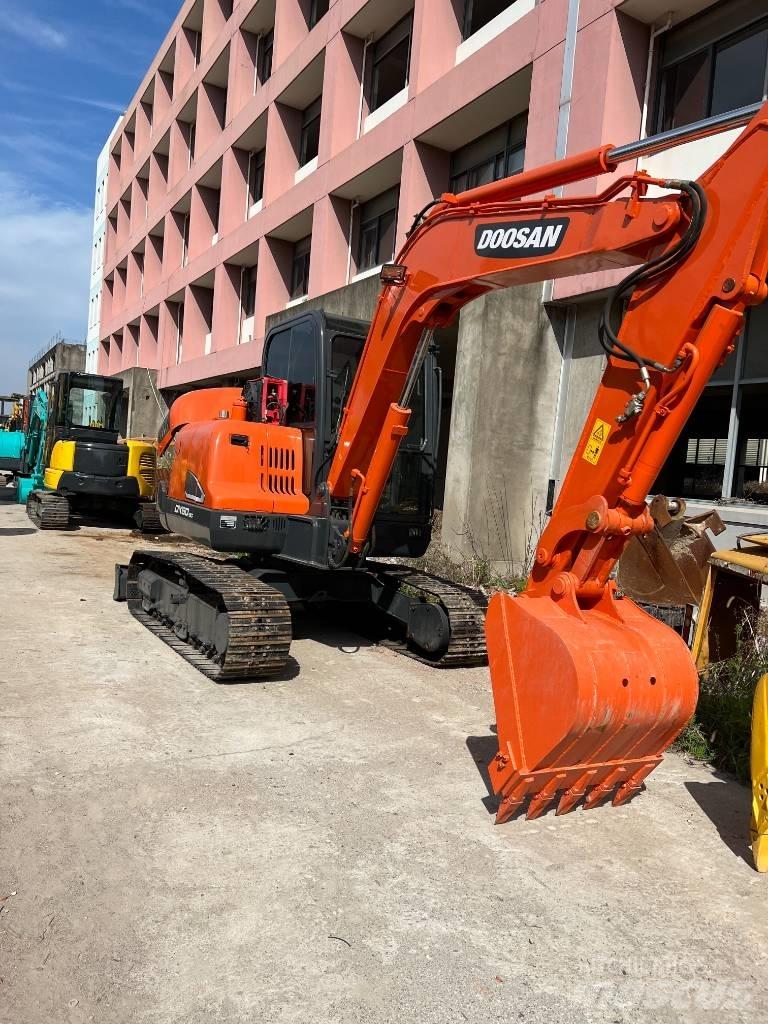 Doosan DX60 Minikaivukoneet < 7t