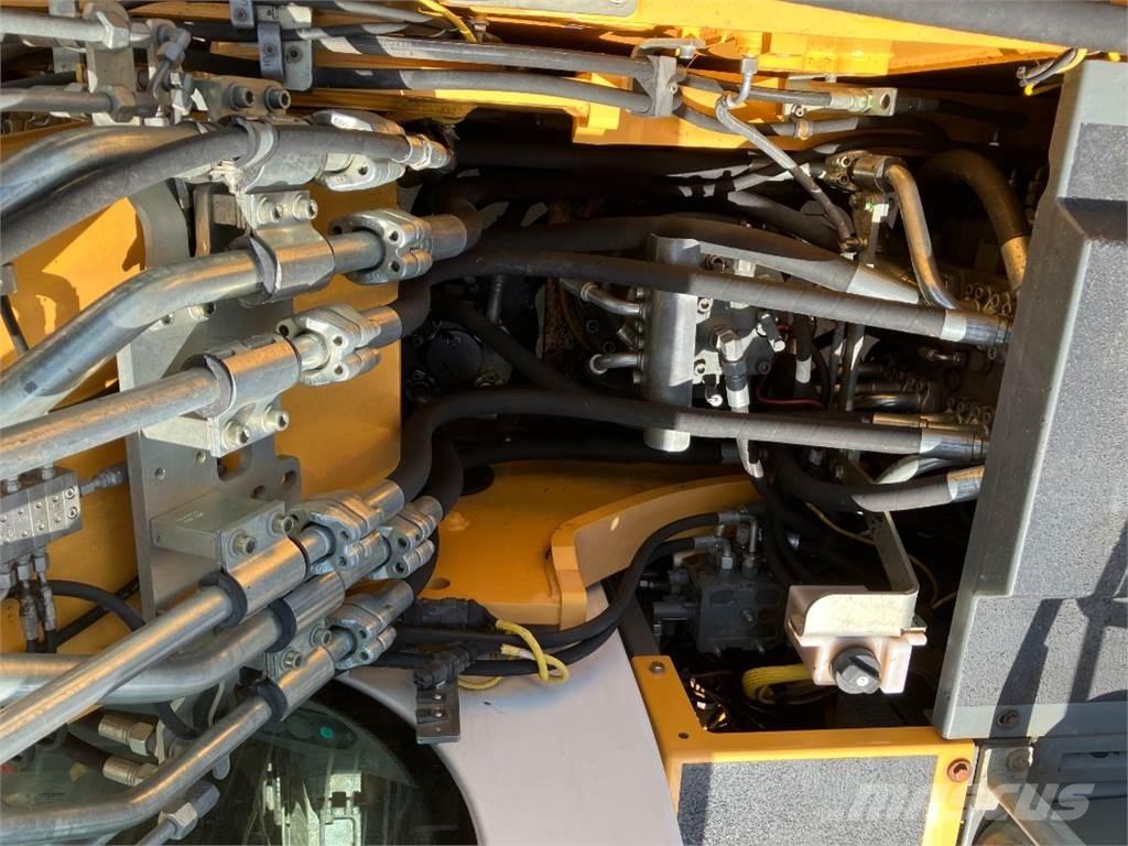 Liebherr R926 Telakaivukoneet