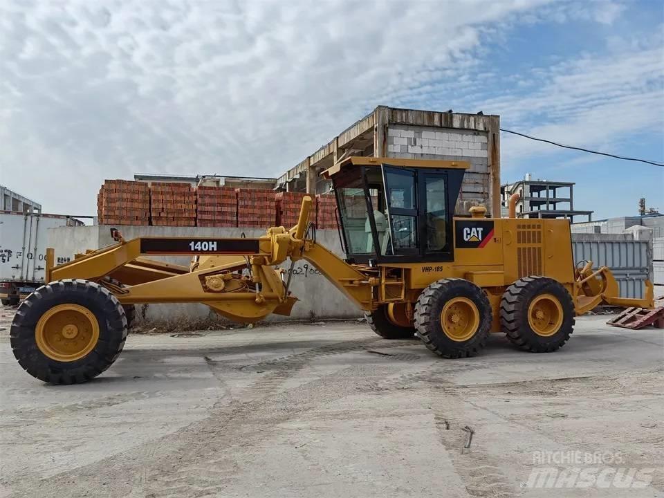 CAT 140H Tiehöylät