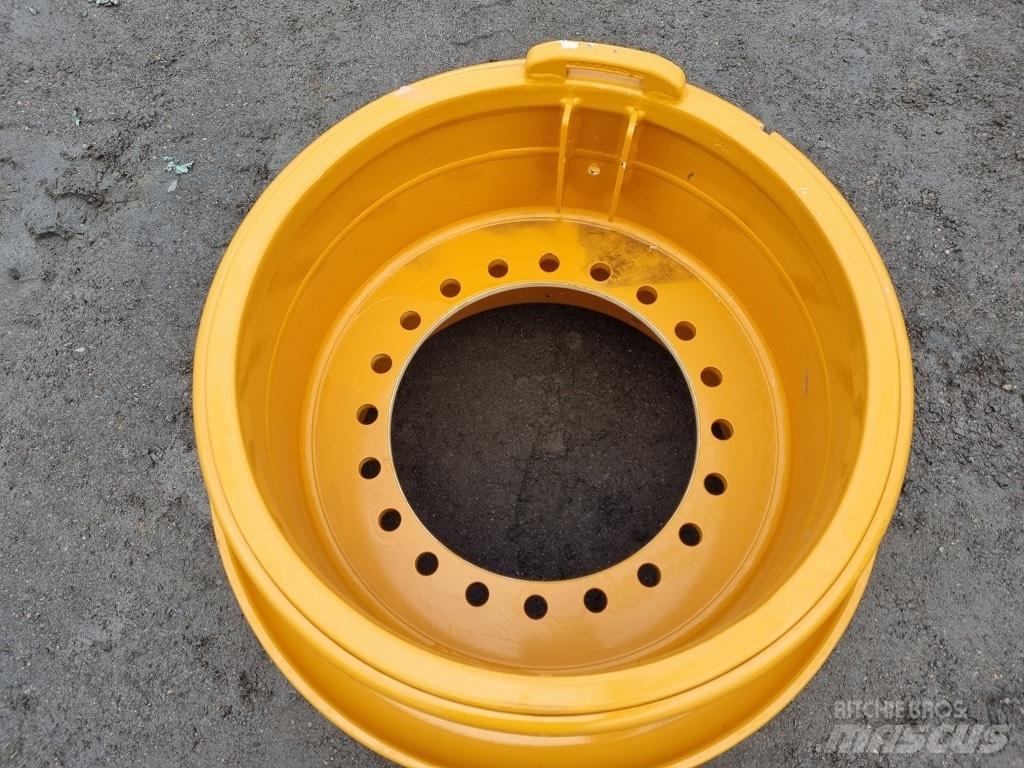 CASE 921 E rims Renkaat ja vanteet