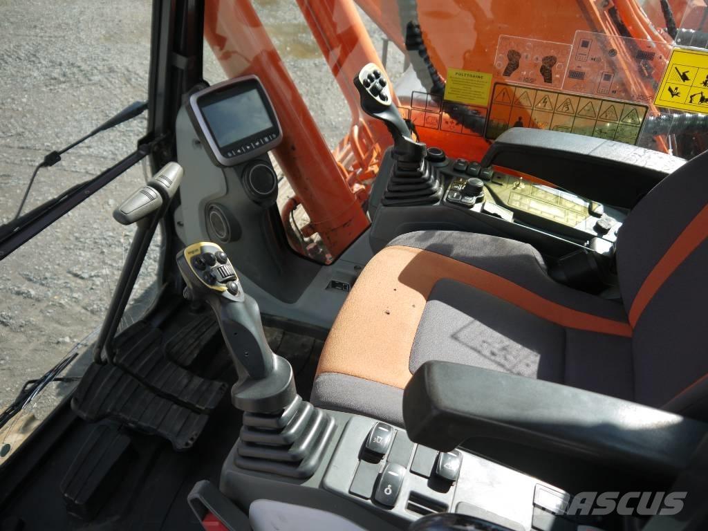 Doosan DX 225 LC-3 Telakaivukoneet