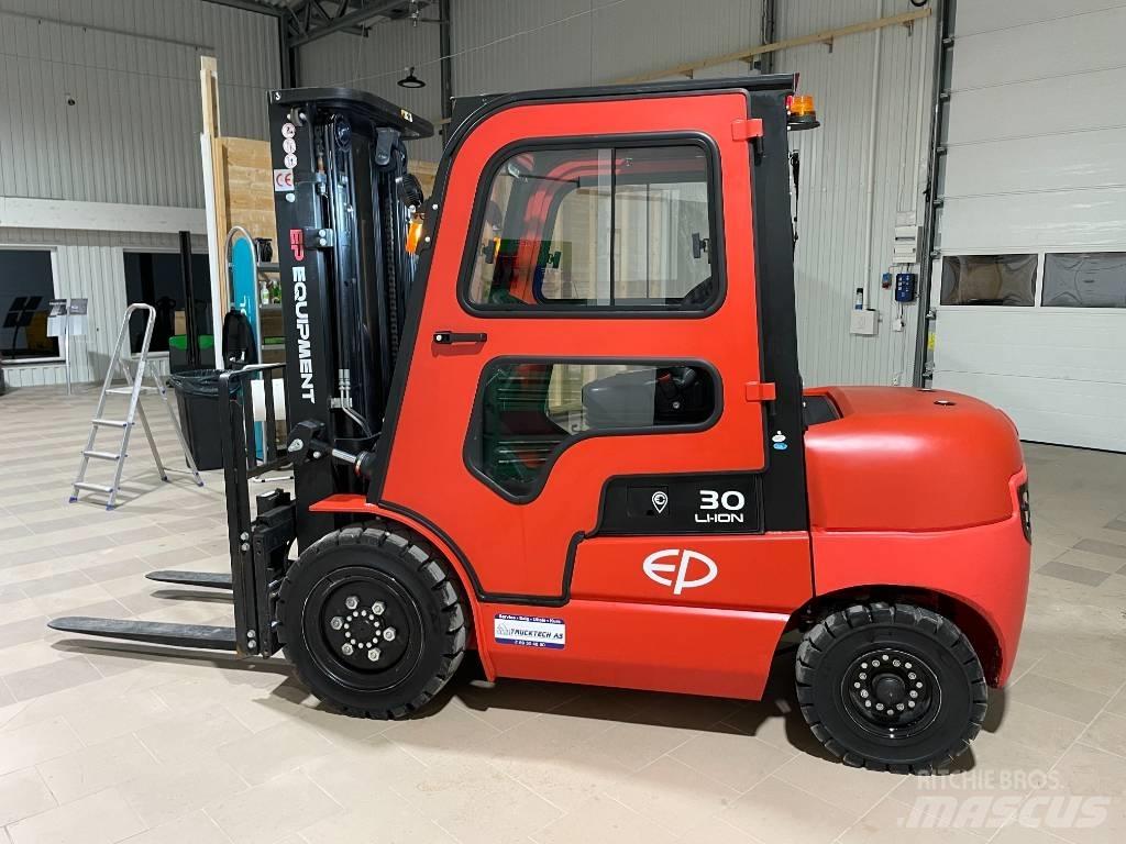 EP EFL302 Sähkötrukit