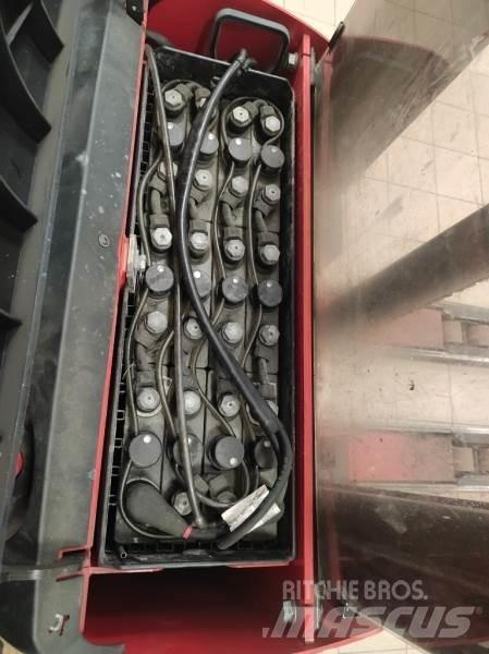 Manitou ES412 AC Ajettavat pinoamisvaunut