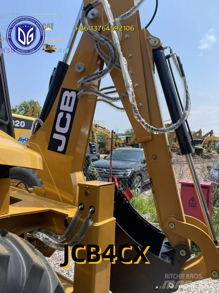 JCB 4 CX Kaivurikuormaajat