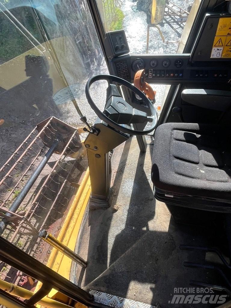 New Holland TC 56 H Leikkuupuimurit