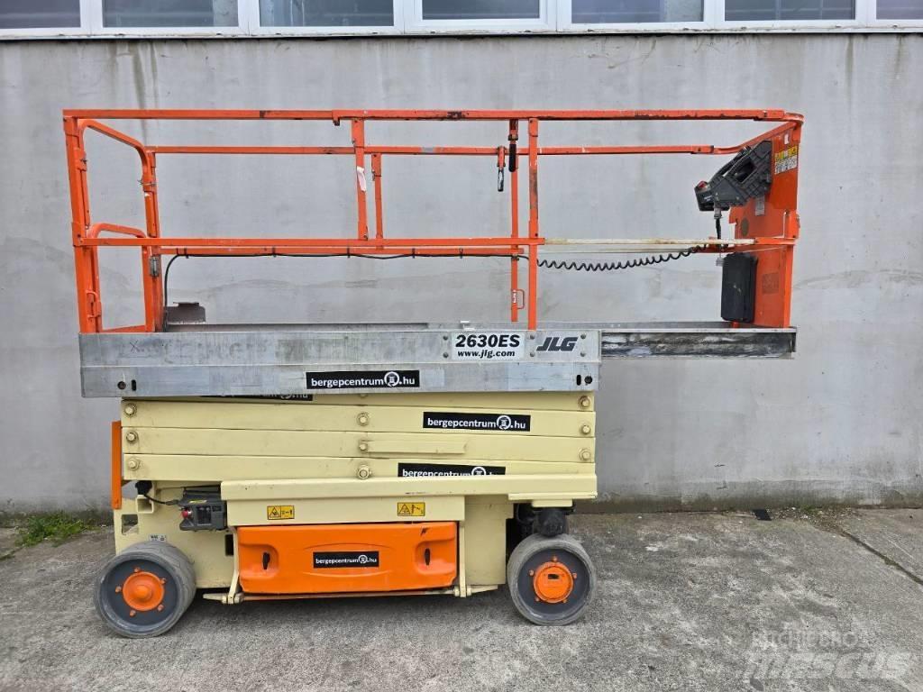 JLG 2630 ES Saksilavat