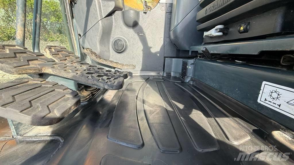Hyundai HX 130 LCR Telakaivukoneet