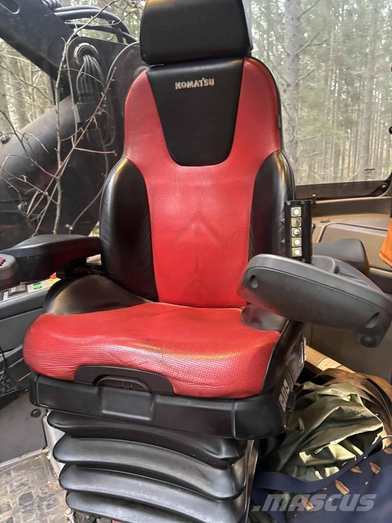 Komatsu 951 Harvesterit