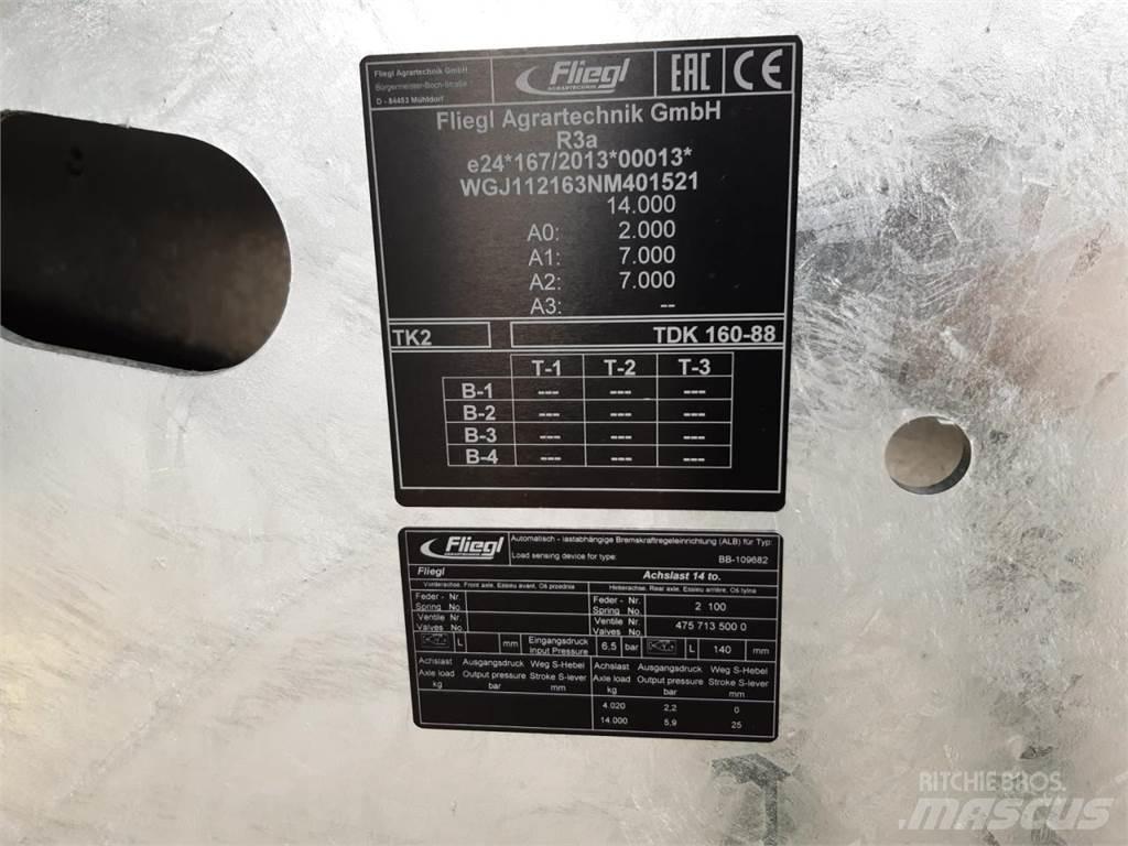 Fliegl TDK 160-88 Sora- ja kippiperävaunut