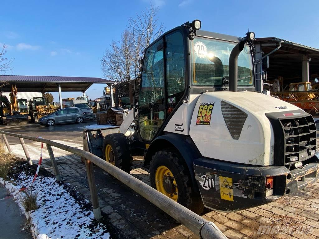 Komatsu WA 70-7 Pyöräkuormaajat