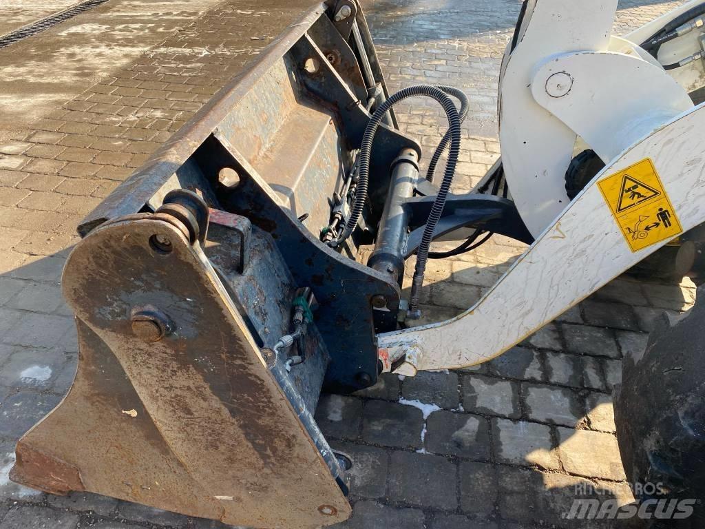 Komatsu WA 70-7 Pyöräkuormaajat