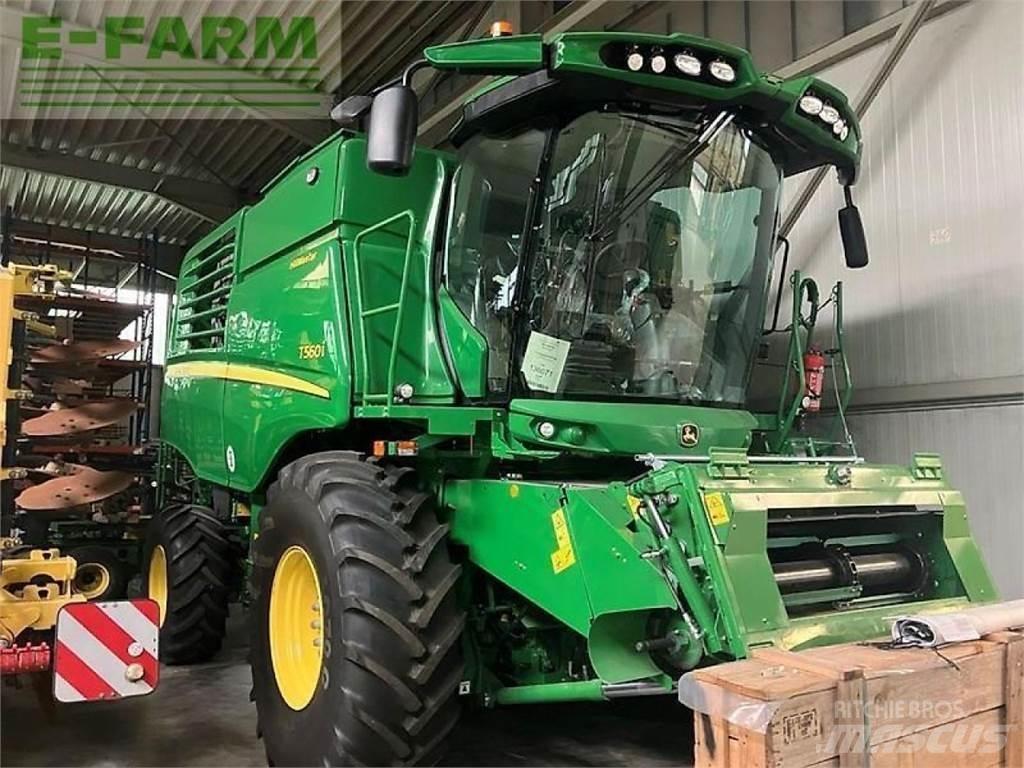 John Deere t560 hm Leikkuupuimurit