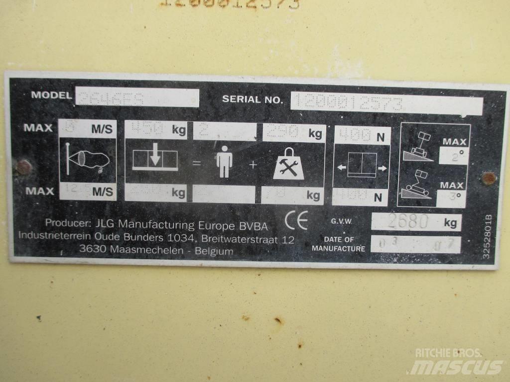 JLG 2646 ES Saksilavat