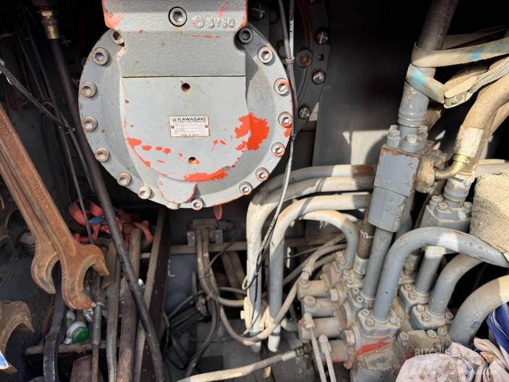 Hitachi KH300-3 PD Tela-alustaiset nosturit