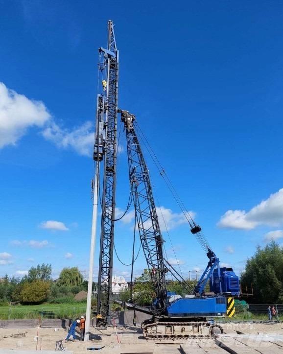 Hitachi KH300-3 PD Tela-alustaiset nosturit