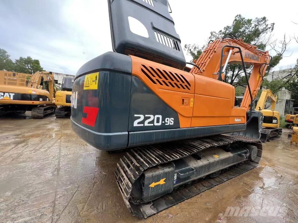 Hyundai 220 LC-9 Telakaivukoneet