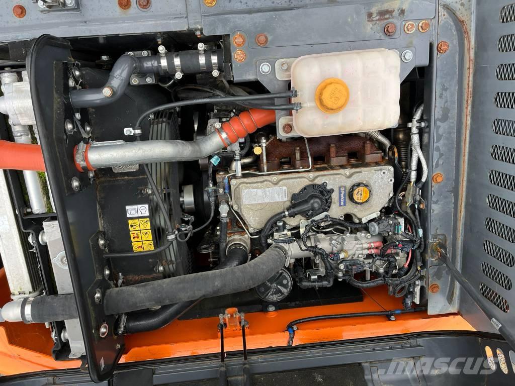 Doosan DX 140 LC Telakaivukoneet