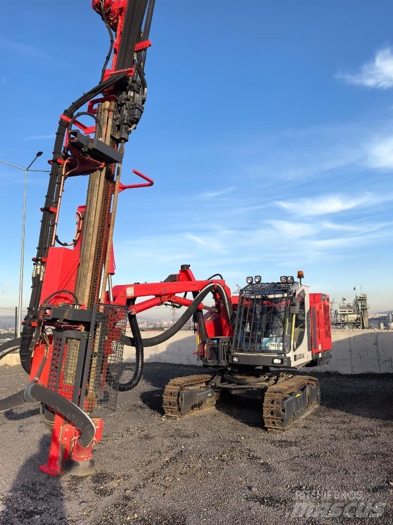 Sandvik DX 800 Avolouhintaporauslaitteet