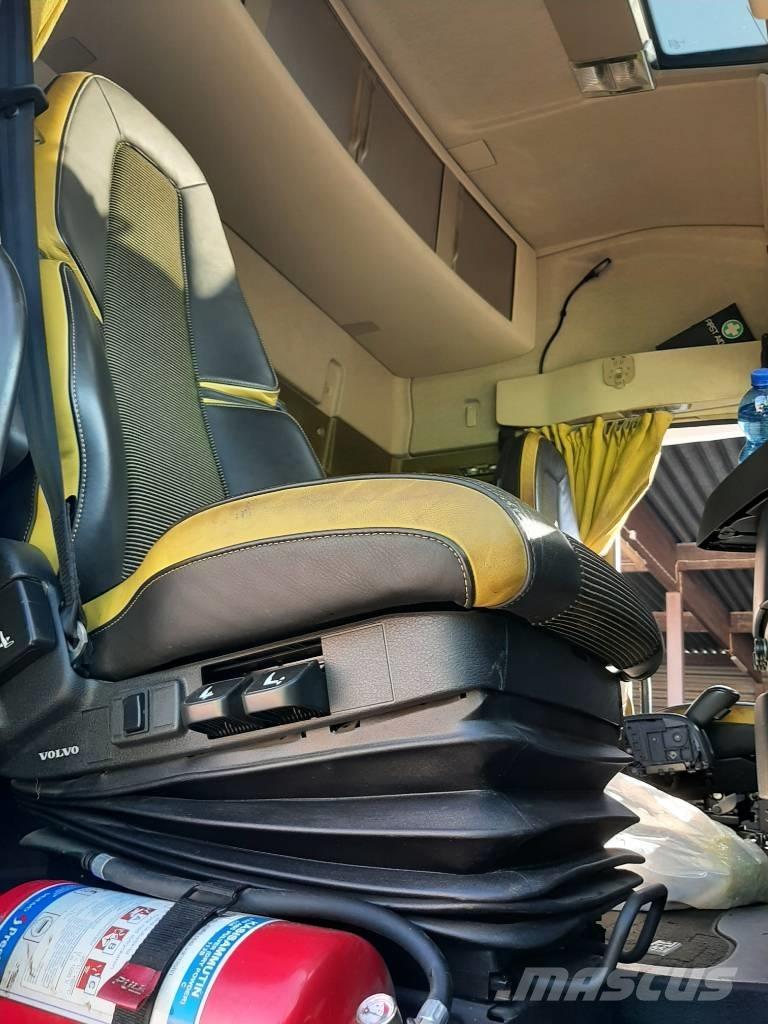 Volvo FH 16 Puuautot