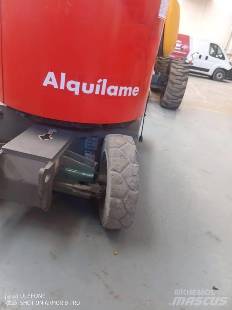 JLG E 300 AJP Kuukulkijat