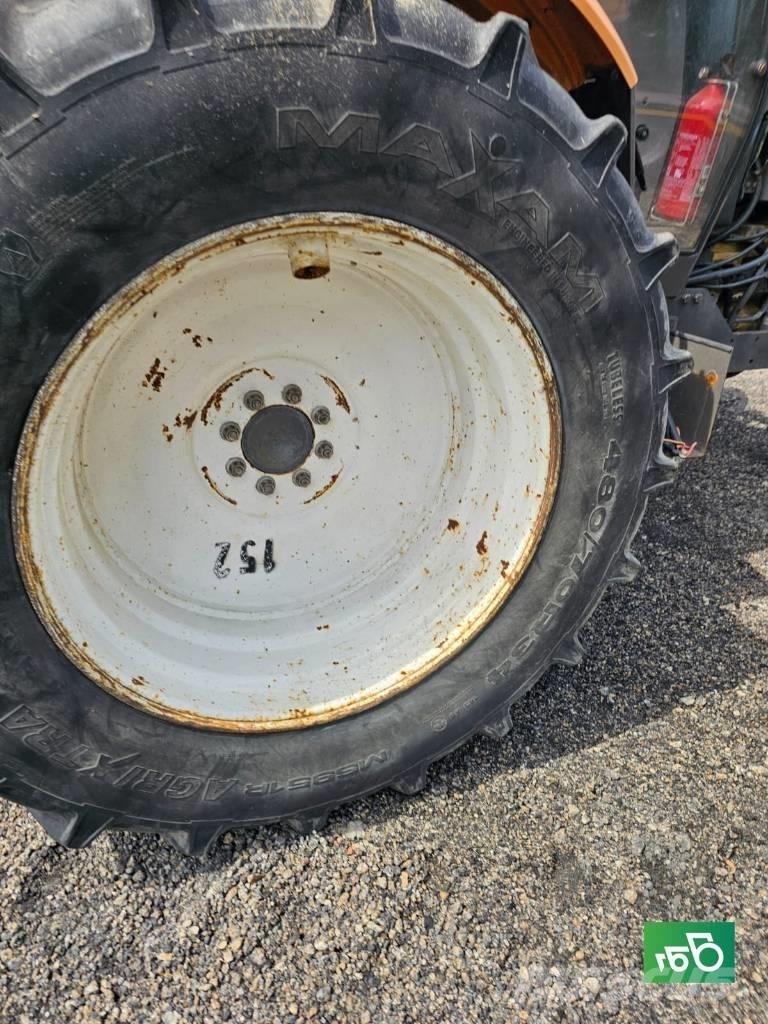 Renault ERGOS Parts Traktorit