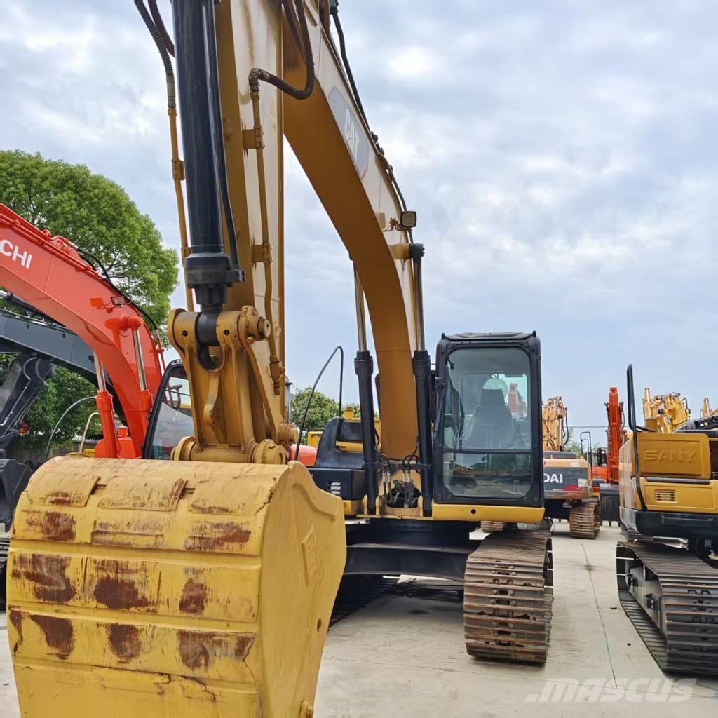CAT 315D2 Midikaivukoneet 7t - 12t