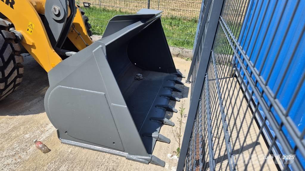 Liebherr L546 Pyöräkuormaajat