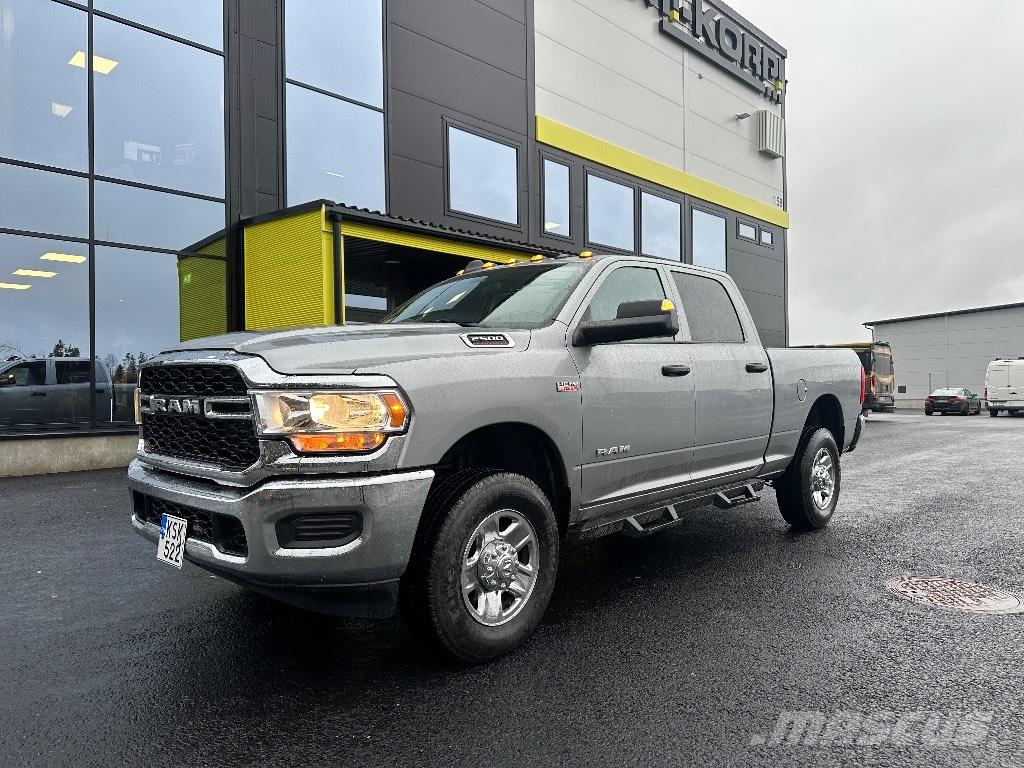 RAM 2500 Tradesman Lava-autot