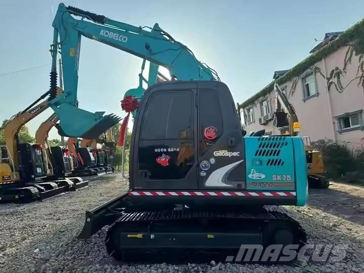 Kobelco SK 75 Telakaivukoneet
