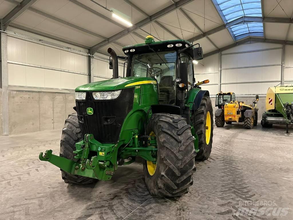 John Deere 7230 R Traktorit