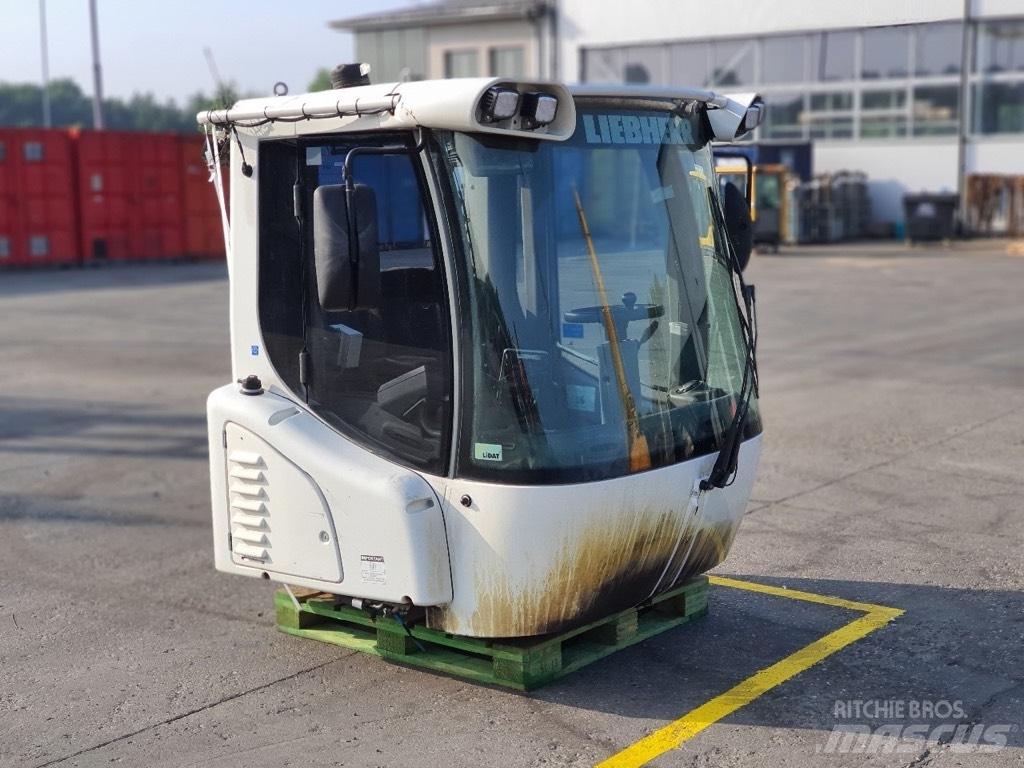 Liebherr L 550 CAB Ohjaamo ja sisusta