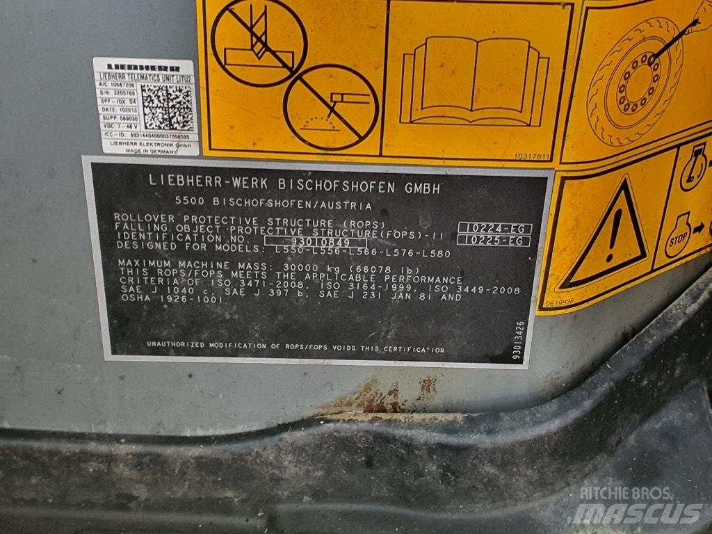 Liebherr L 550 CAB Ohjaamo ja sisusta