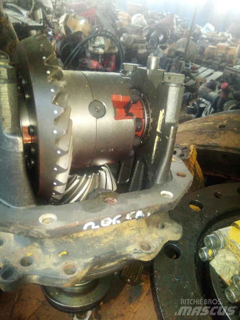 CAT 206 B Akselit