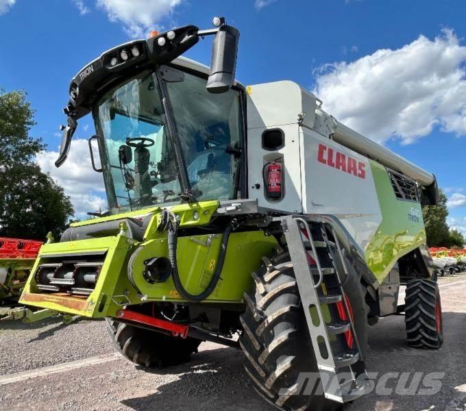 CLAAS TRION 640 Leikkuupuimurit