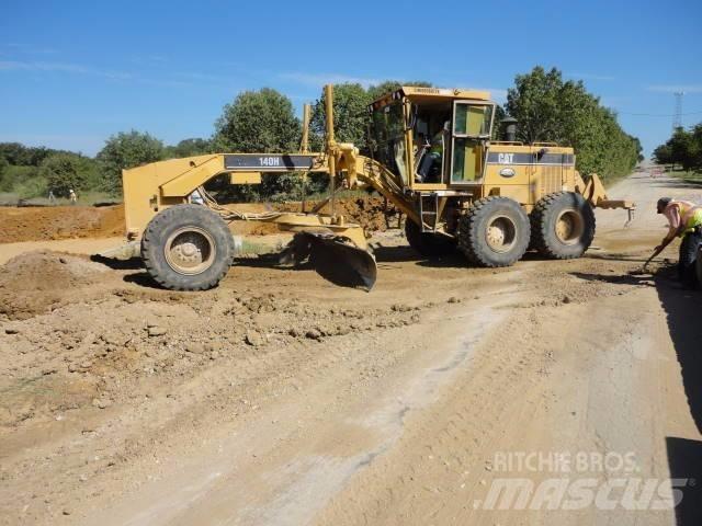 CAT 140H Tiehöylät