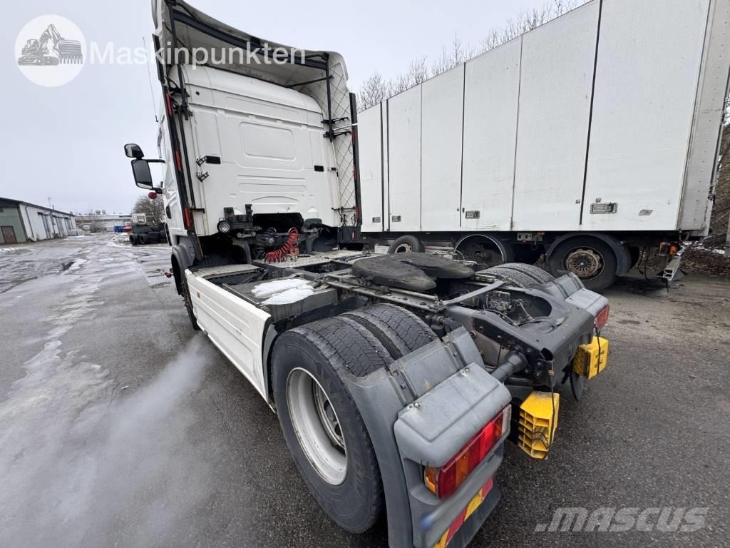 Scania R 420 Vetopöytäautot