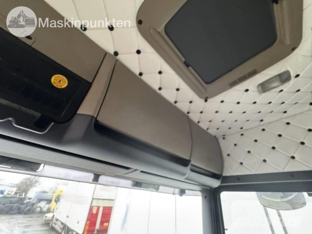 Scania R 420 Vetopöytäautot